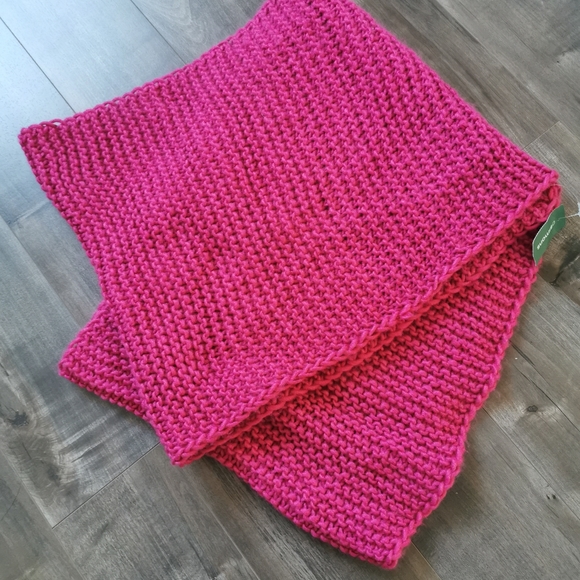 Pink Simon's scarf - Picture 1 of 3